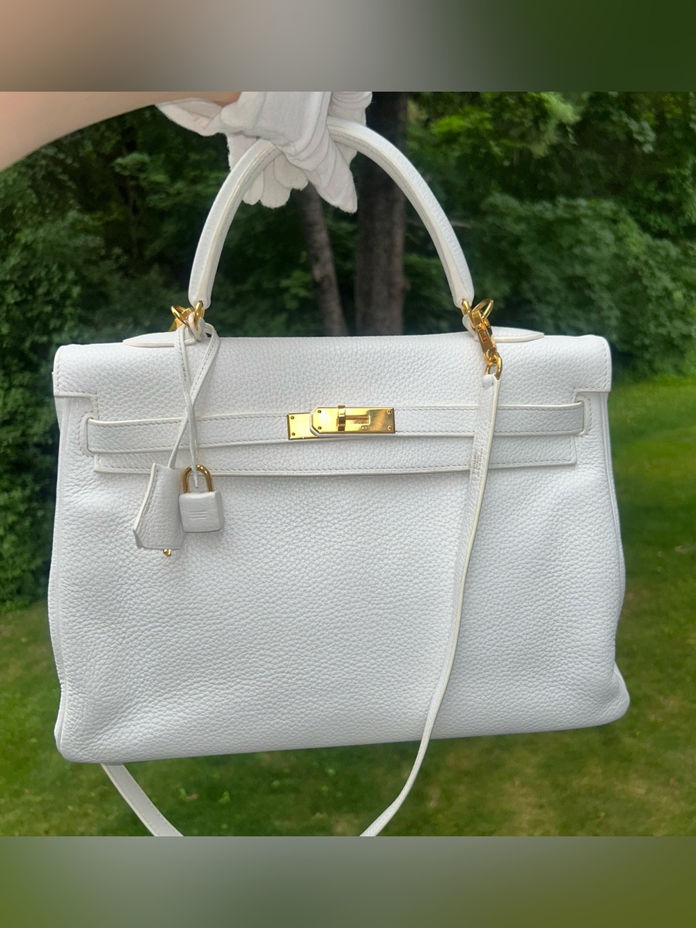 HERMÈS Kelly 35 White Blanc Clemence Leather Gold Hardware Handbag